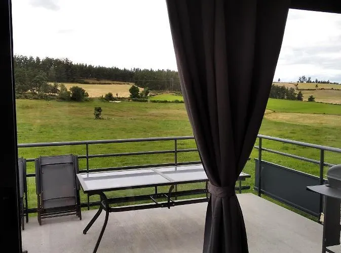 別荘 De Fontanes Aubrac Margeride Loups Du Gevaudan Lozere *